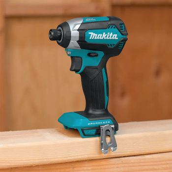 מברגת אימפקט נטענת Makita LXT 18V DTD153Z