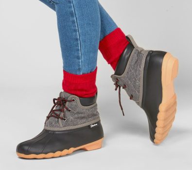 מגפי ה"ברווז" המבוקשות של סקצ'רס ה Skechers Women's Pond-Lil Puddles-Mid במחיר נדיר!