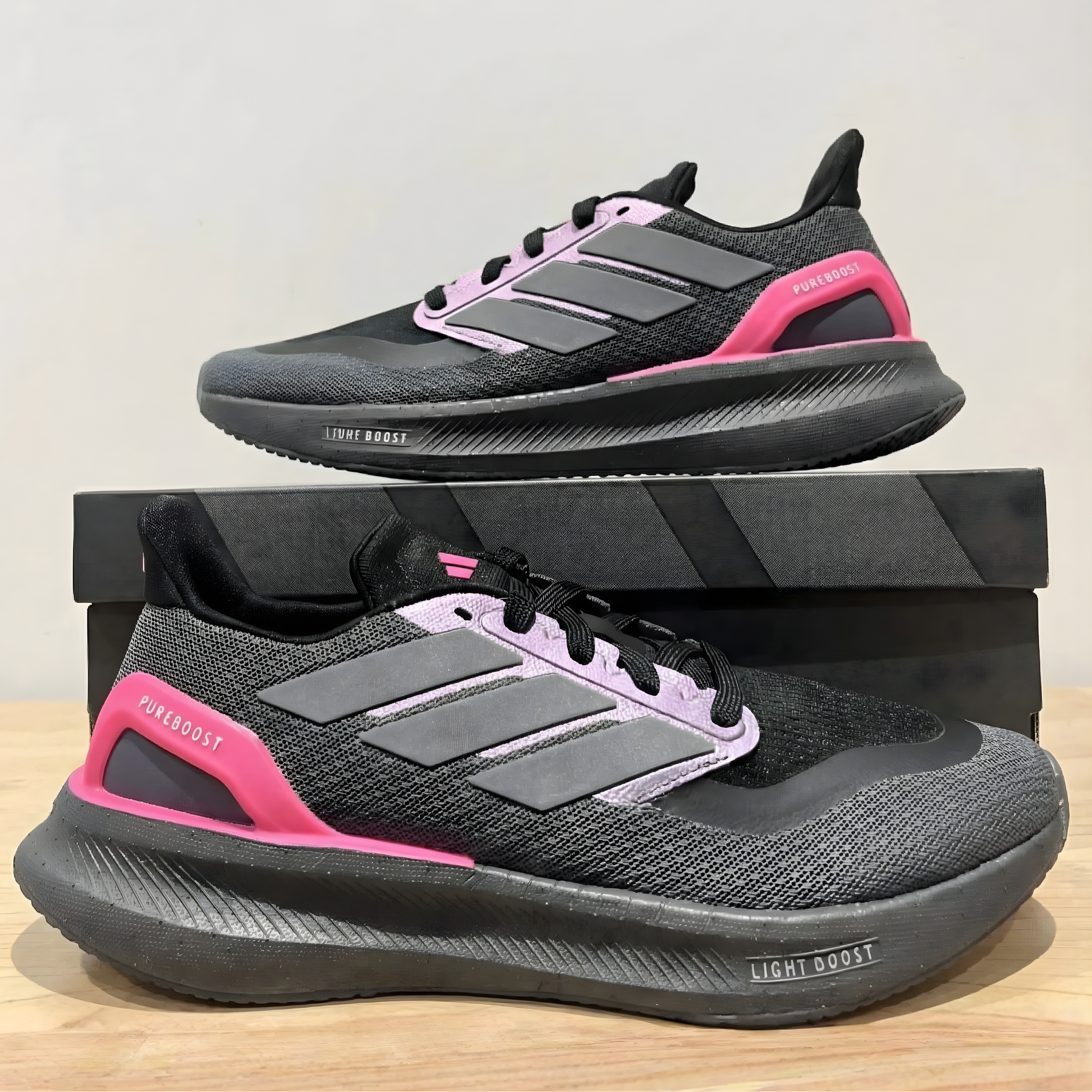 נעלי ריצה לנשים Adidas Pureboost 5 W עם טכנולוגיית Light BOOST ב159 ש"ח!