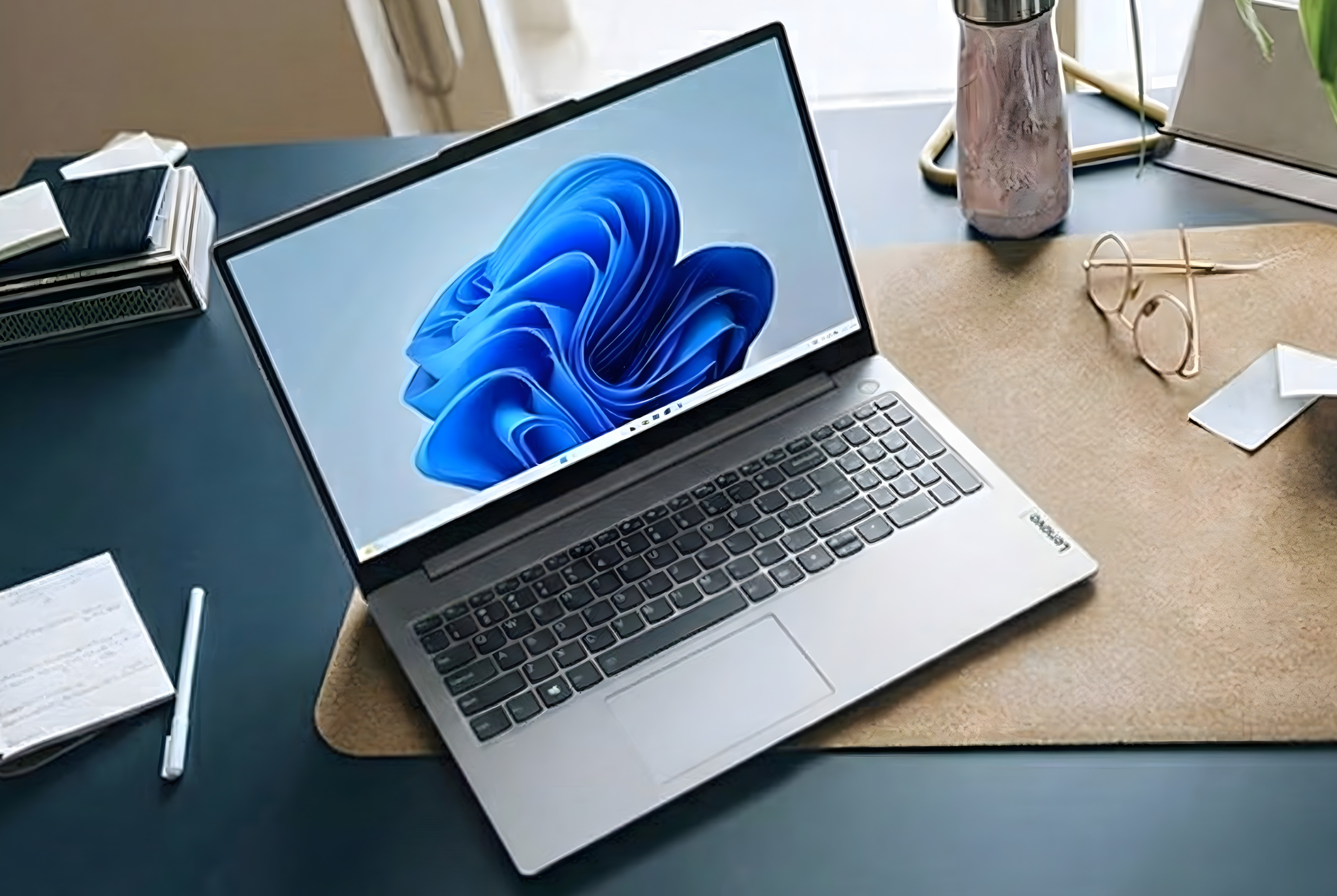 מחשב נייד Lenovo IdeaPad Slim 3 15IRH10 במחיר שווה!