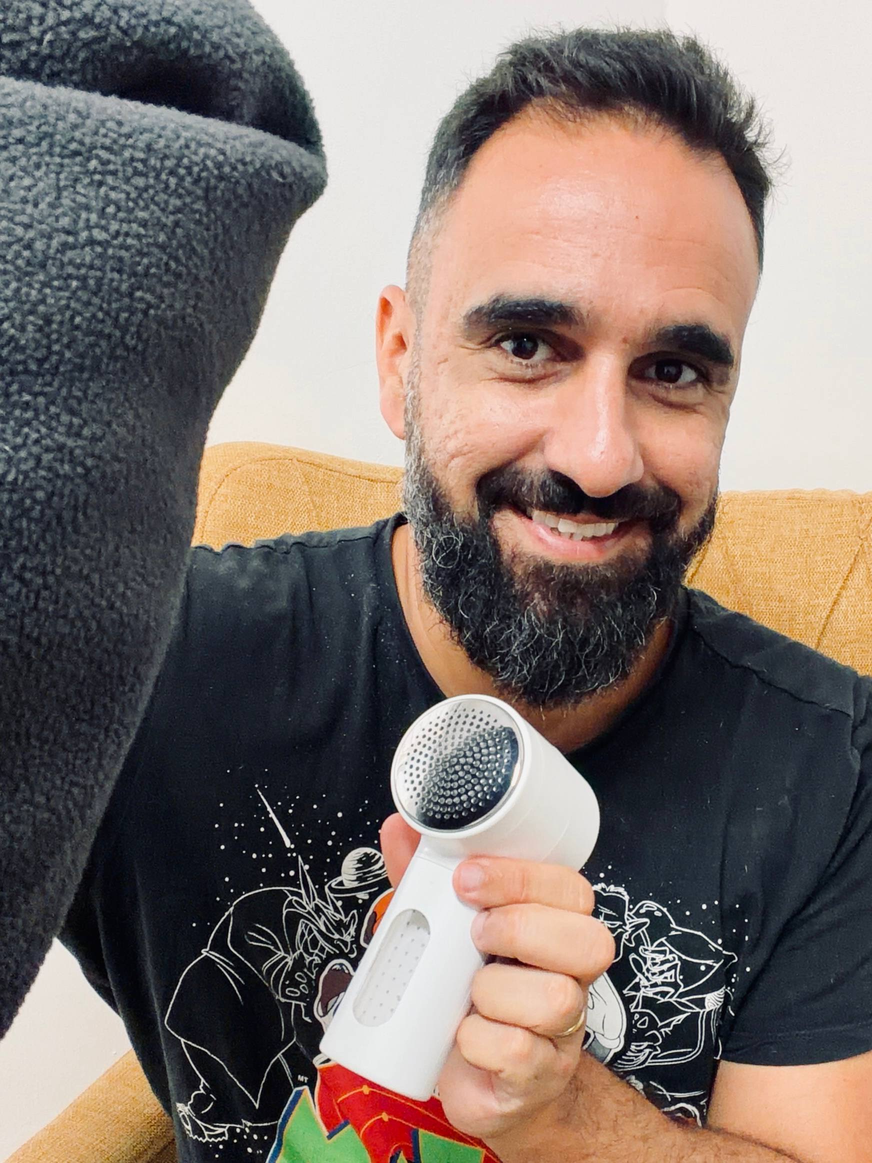 סקירה: מכונה להסרת סיבים וגולגולים שיאומי Xiaomi MIJIA Lint Remover 2