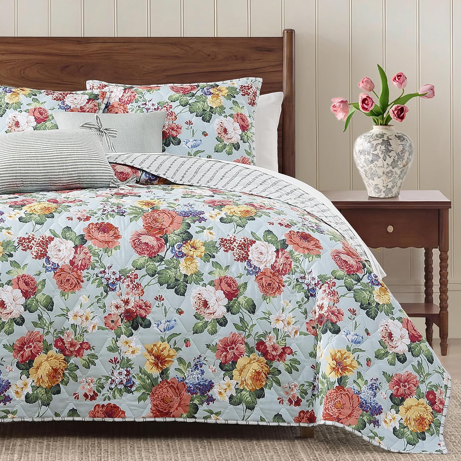 סט שמיכת קווילט פרחונית זוגית (Queen Size)