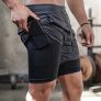 מכנס אימון קצר הכולל טייטס פנימי עם כיס מיוחד לסמארטפון!