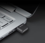 חסר זכרון? כונן הפלאש המזערי FIT Plus מאת Samsung במחיר מעולה!
